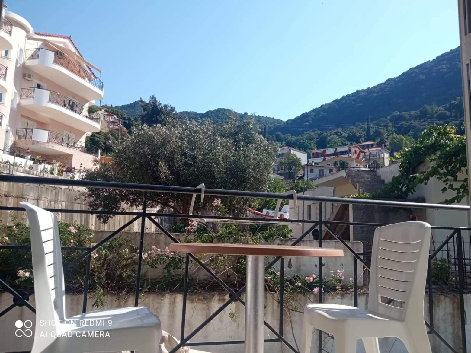 Vasilis Travlos Apartment بوروس المظهر الخارجي الصورة