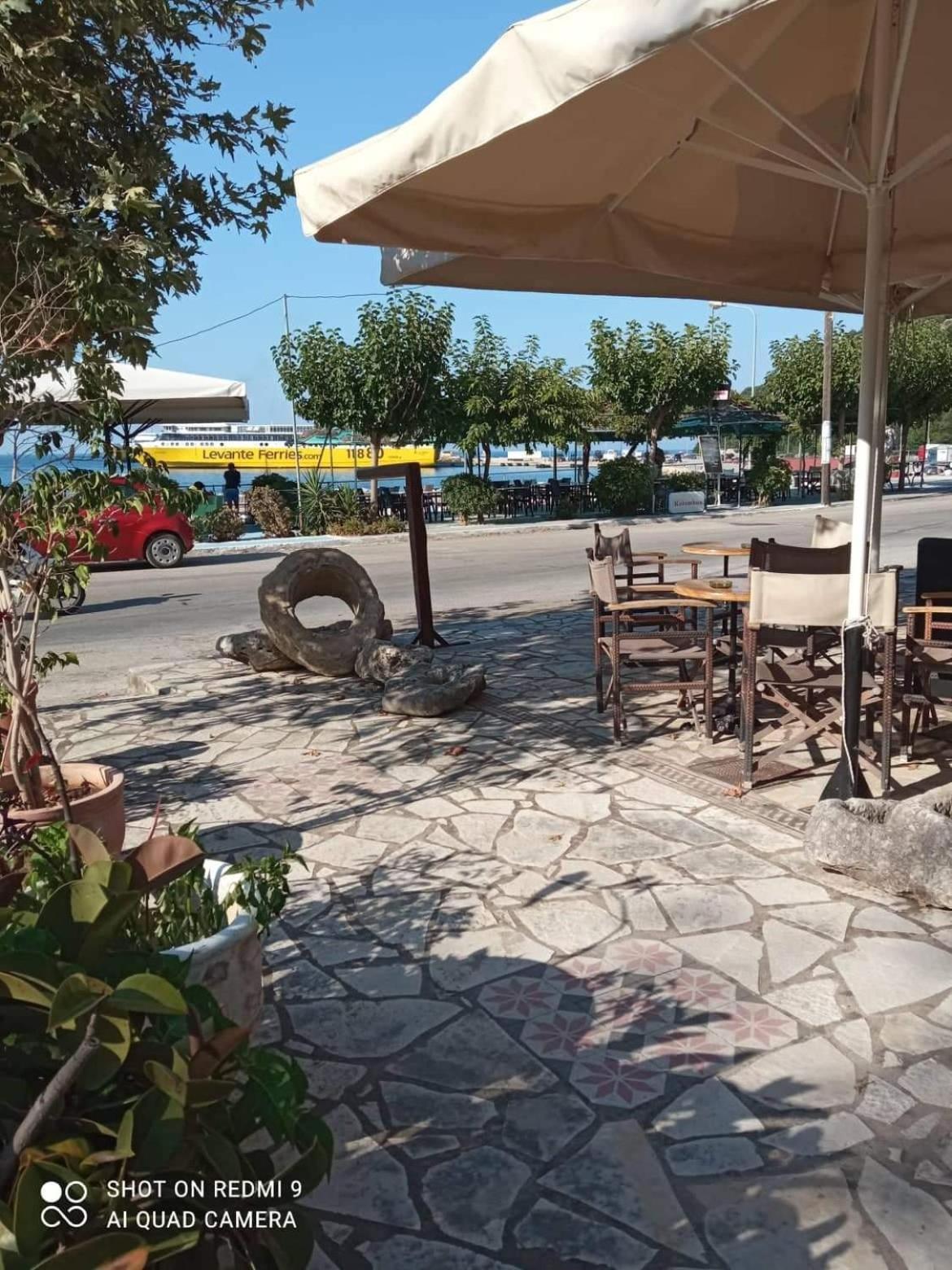 Vasilis Travlos Apartment بوروس المظهر الخارجي الصورة
